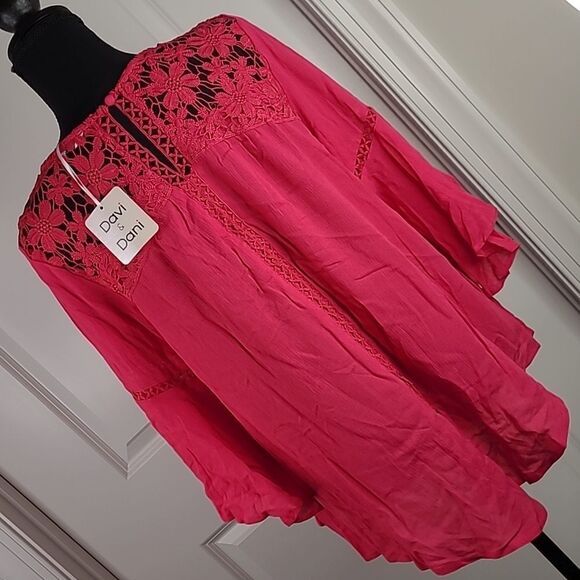 Davi & Dani sz S berry pink top with lace neckline and bishop sleeves - Picture 3 of 11
